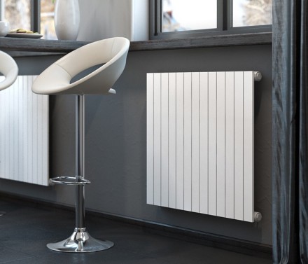 Радиатор Соло В 1-2000-6 RAL 9016, 6 секции, подключение боковое