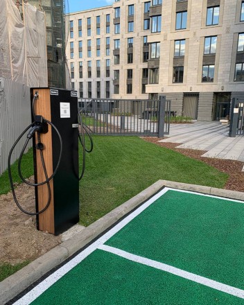 Зарядная станция TOUCH Business 13,2 для электромобиля